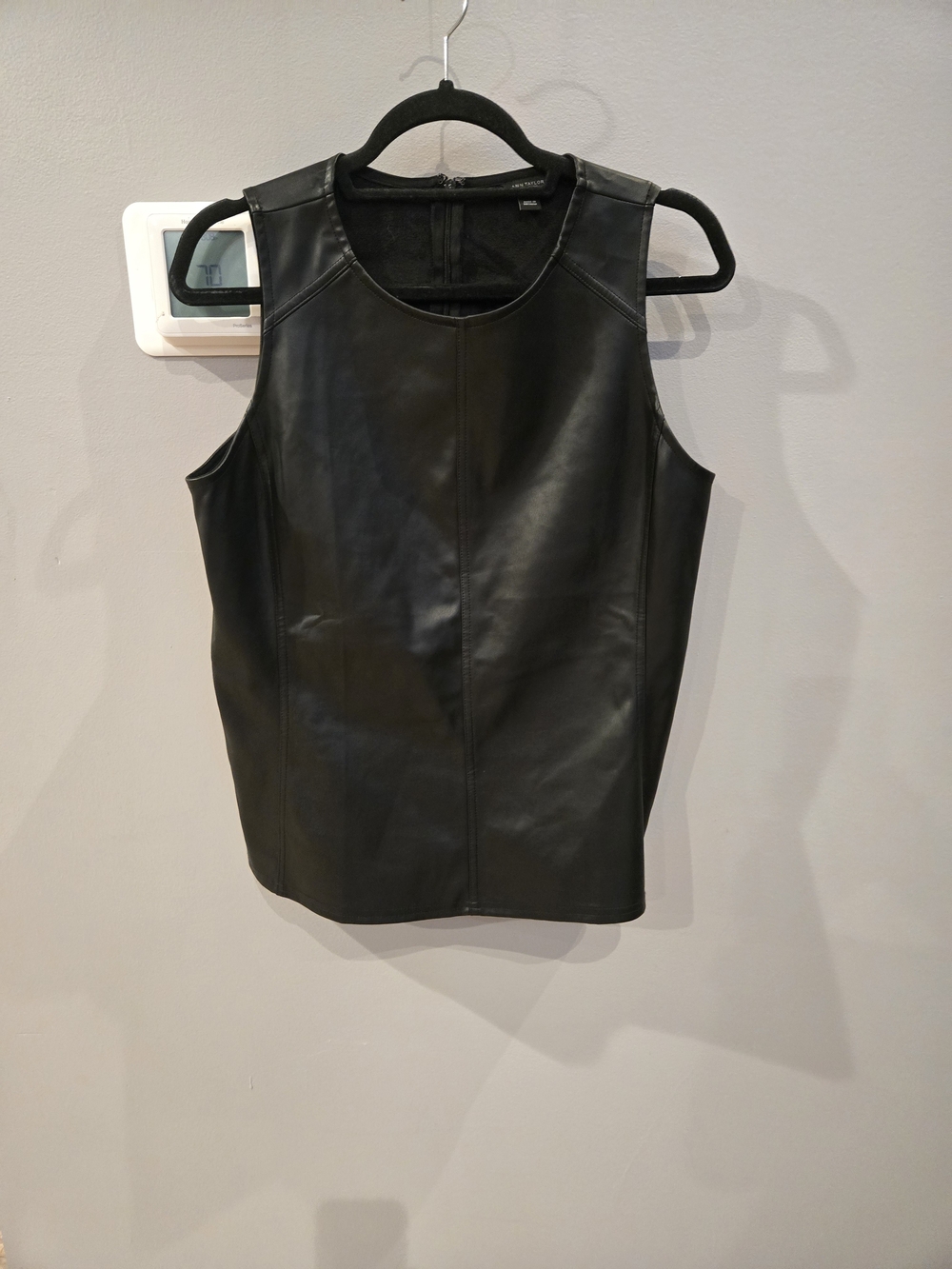Ann Taylor Faux Leather Sleeveless Top Black Back Zip Tank Shell Small